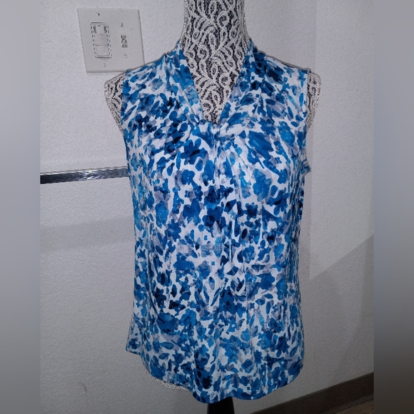 Calvin Klein Tops - Women's Calvin Klein sleeveless blouse